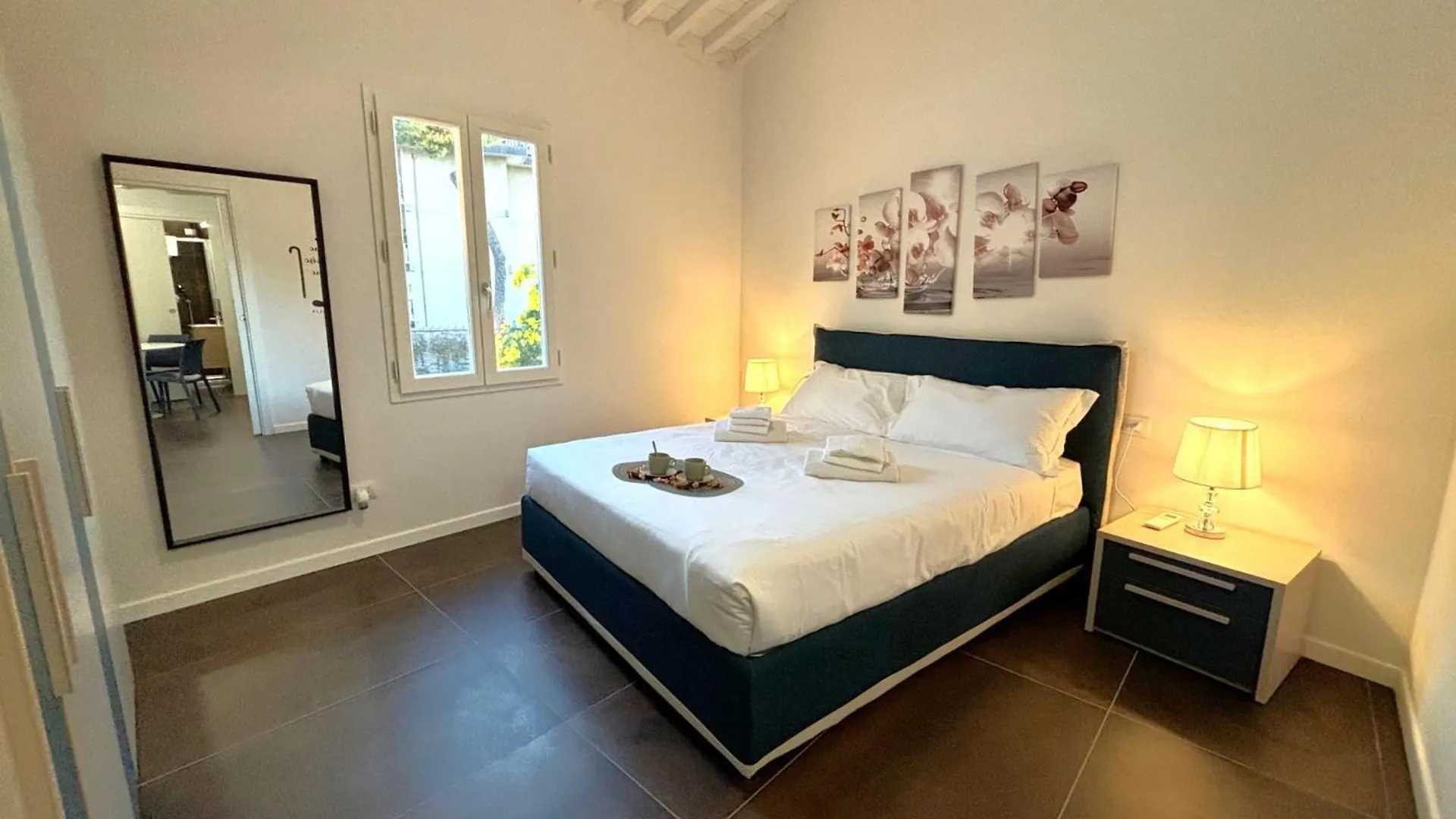 Purple Lily Apartment Φλωρεντία