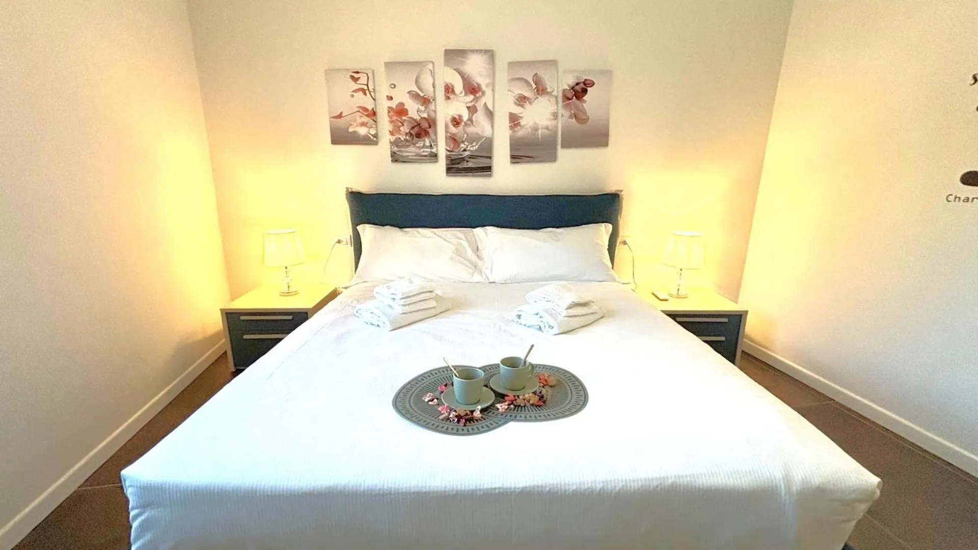 Purple Lily Apartment Φλωρεντία 0*,